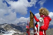 61 Madonnina di vetta con Cima di Piazzo e Tre Signori